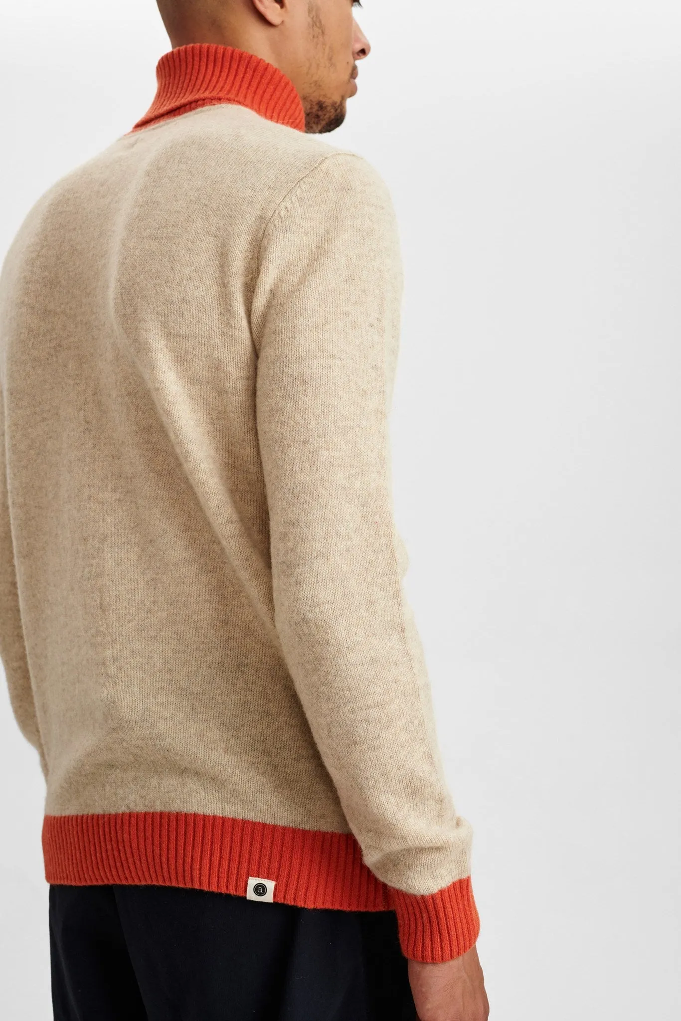 AKNICO ROLL NECK LAMBSWOOL KNIT - Brown Rice